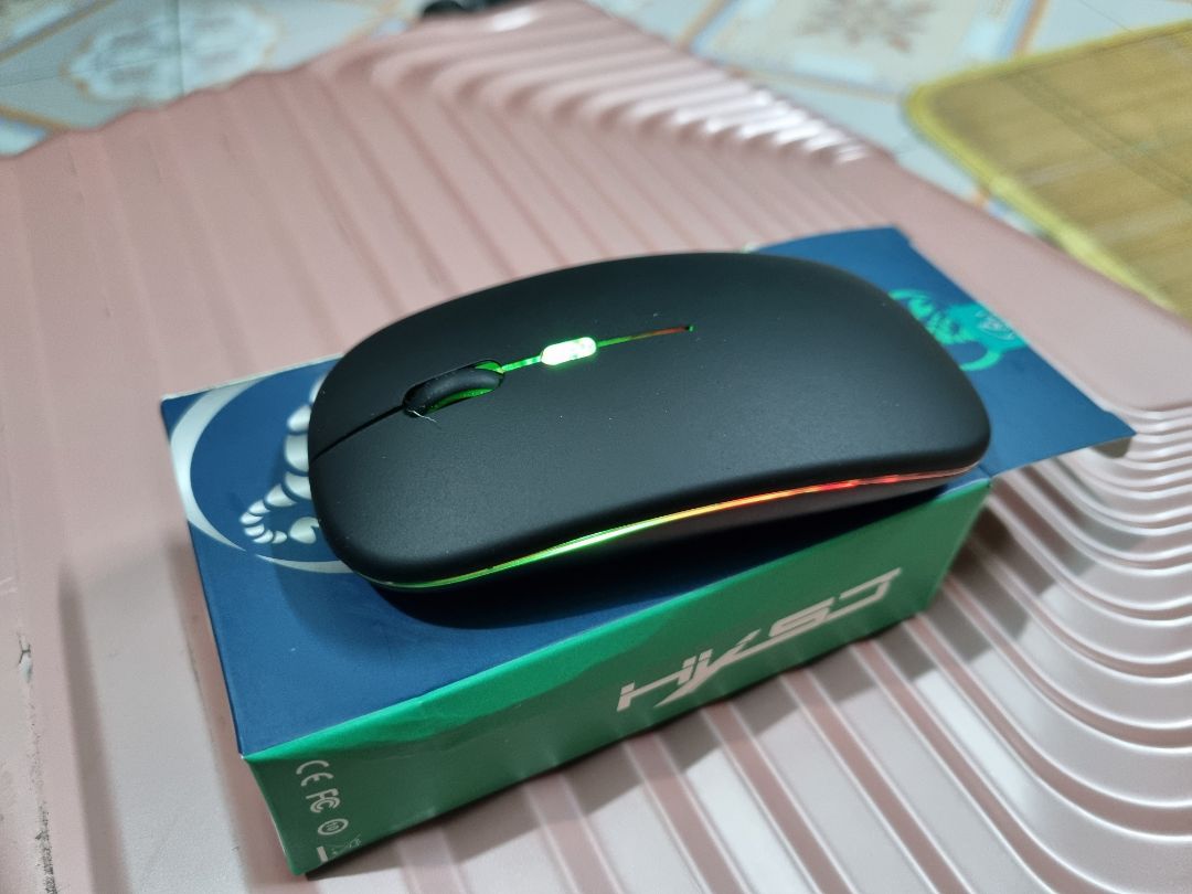 Sản phẩm tốt! Sạc pin một lần dùng cả tuần vẫn chưa hết. Click tiếng êm. Tks shop