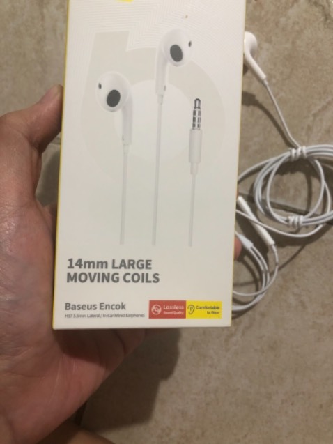 Đặt hàng 1 đằng giao 1 nẻo. Mất công chờ đợi mấy ngày để mang bực mình.