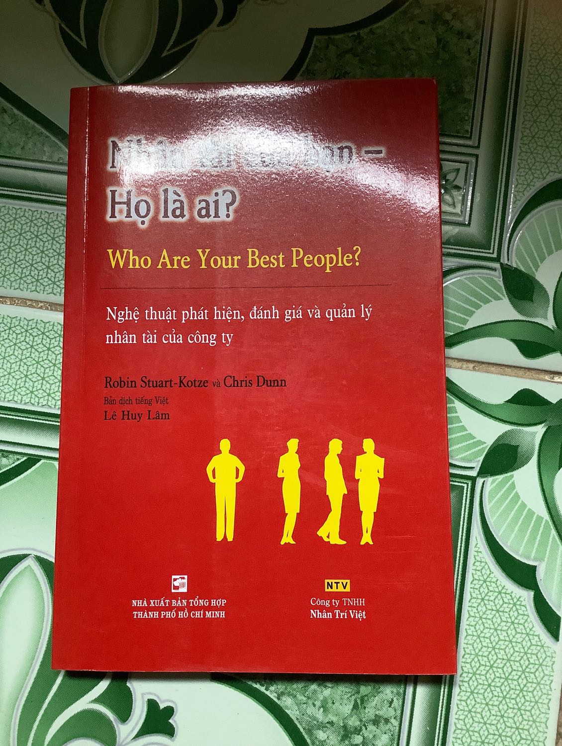 Bìa và giấy rất đẹp.....mong rằng nội dung hữu ích để vận dụng vào công việc