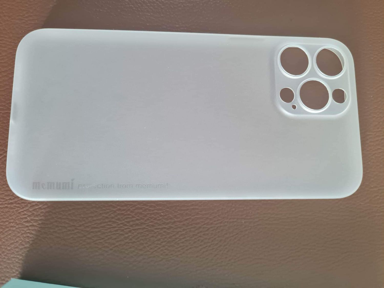 Rất không hài lòng đặt ốp màu đen ship về màu trắng. Xin hỏi có thể đổi được hàng lại không ?