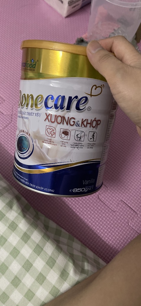 Vi thom ngo de uong đã mua lan 2 hộp *** hon. Nhung lần 2 shop giao trên nắp hộp bị mốp 1chut . Mong lan sau shop giao kĩ hon 1 chut