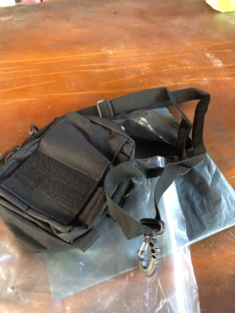 Chất liệu vải tốt đúng như quảng cáo, đa ngăn tiện dụng, đóng gói cẩn thận