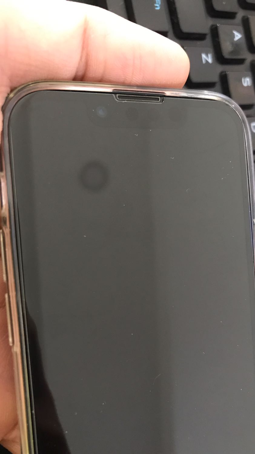 Hãng Gor này xài nhiều lần cho xiaomi các loại. Thấy chất lượng ổn, ko dễ bể cạnh, vừa khít theo máy, ko cấn ốp lưng