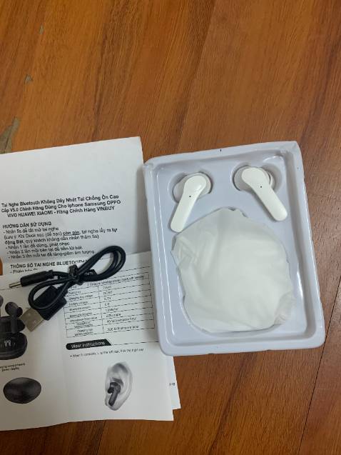 Tai nghe hàng chất lượng tốt, nhiều bass, nghe êm, trầm, pin dùng lâu,  Kết nối Bluetooth tốt, thử đi lòng vòng trong nhà không vấn đề gì