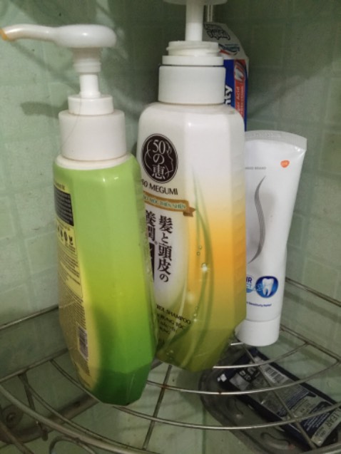 Tạm. Không có gì khác biệt. 
Chỉ có giá cả là khác biệt: cao.