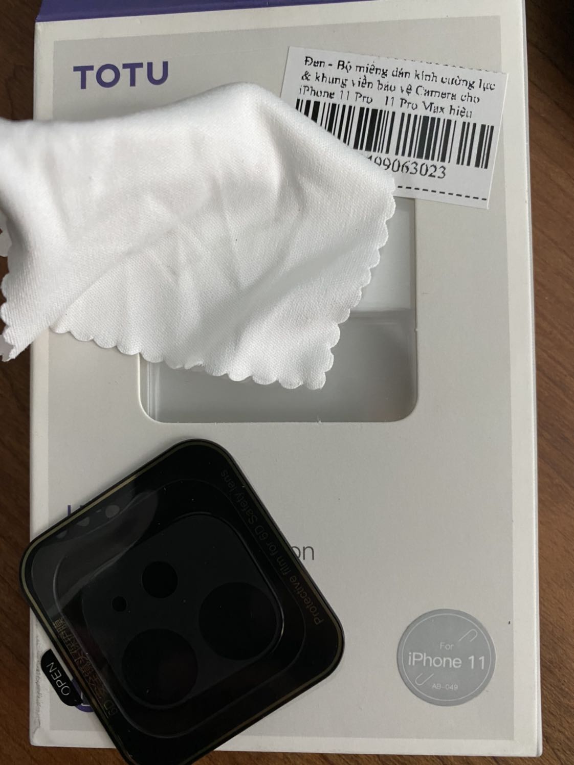 Giao sai sản phẩm, tôi mua dán pro max lại giao dán iphone 11