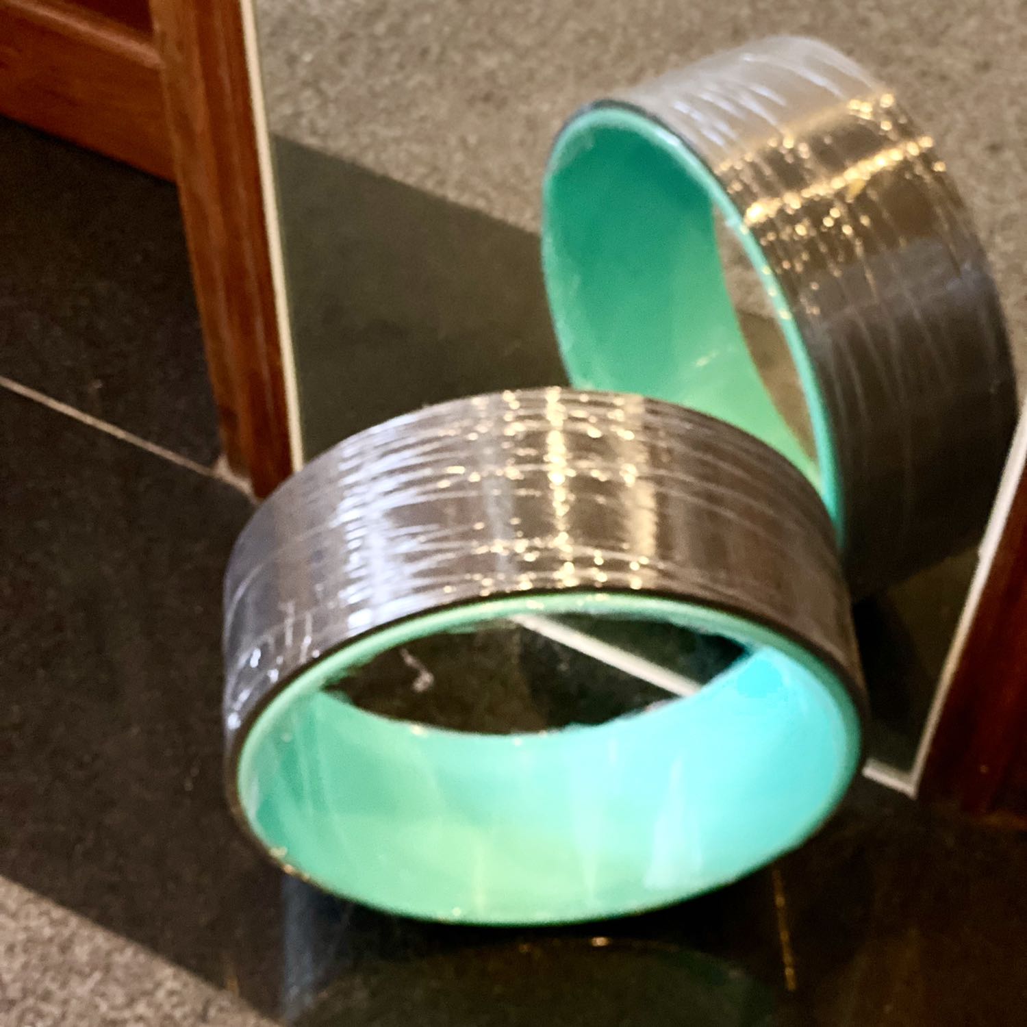 Hàng đẹp, giống mô tả, có túi và tờ rơi hướng dẫn sử dụng! Hài lòng 👍