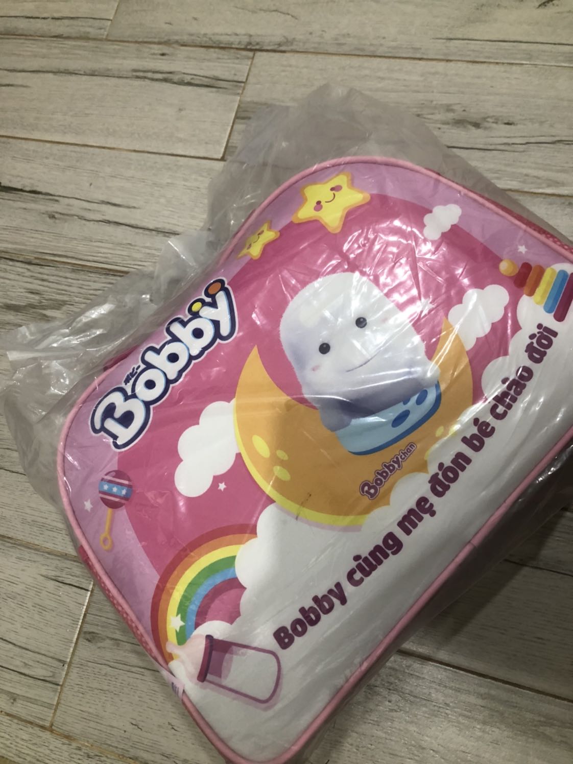 Giao hàng nhanh, túi đẹp, gói kĩ. Hên là túi đẹp k bị rách, date xa lắm nhe mn 2024 lận. Cảm thấy mẹ bầu nên mua vì đồ dùng cần thiết cho mẹ và bé k à.