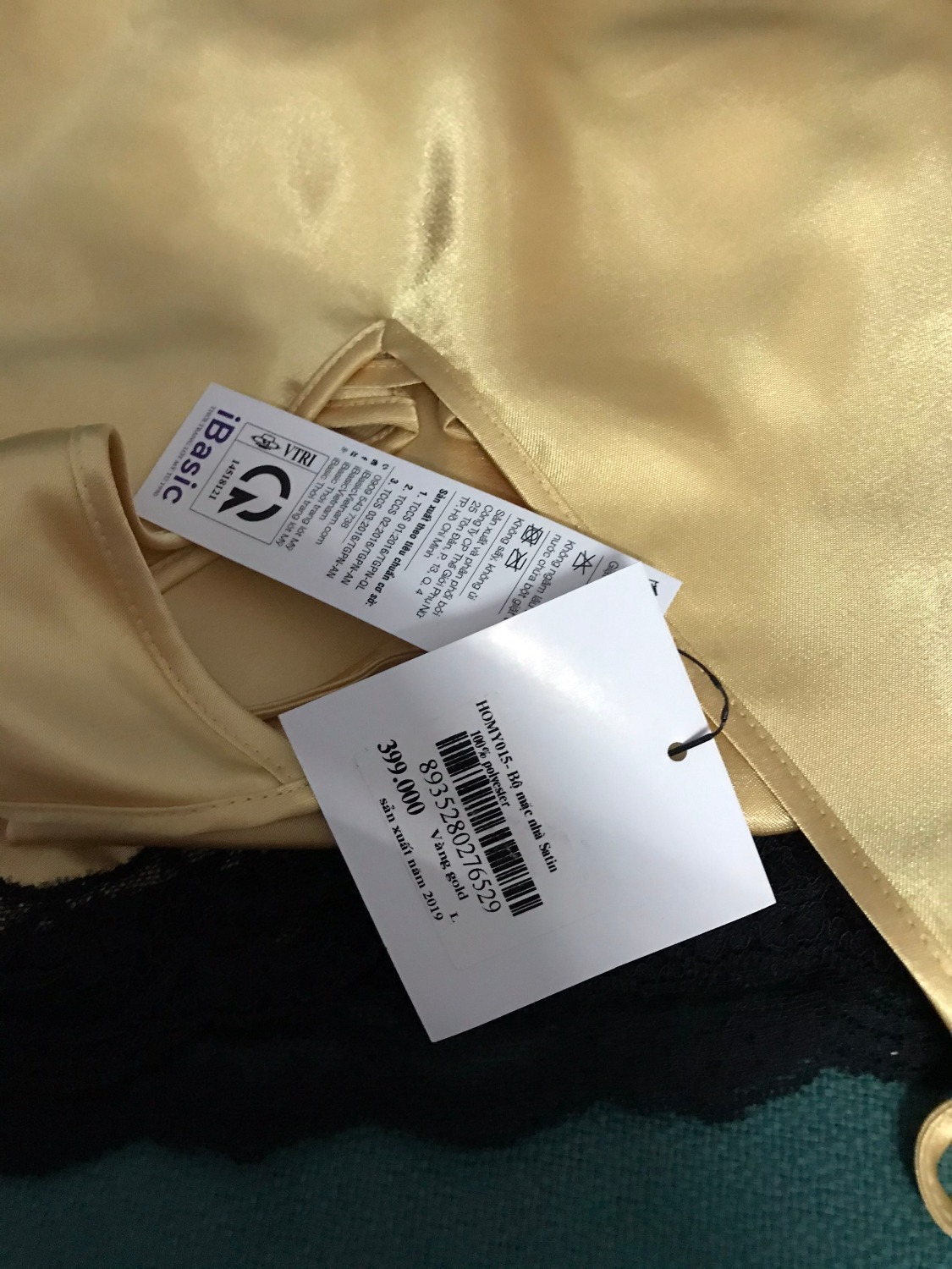 Giao hàng nhanh, chuẩn chỉ so với yêu cầu của mình. hàng chính hãng ibasic.
giảm giá sâu hơn so với mua ở siêu thị.
rất quyến rũ, màu sắc cũng tươi sáng. phối ren rất khéo, 
mềm mịn, thoáng mát, 
thankiu tiki