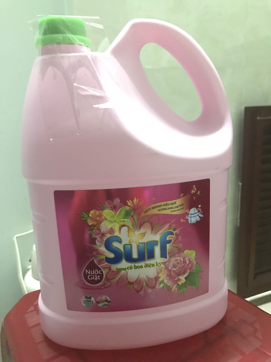 Đã nhận được hàng, shop đóng gói cẩn thận. Nước giặt thơm mình thích mùi này.