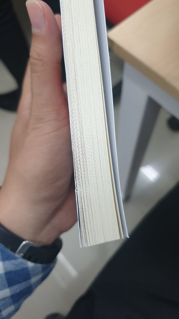 27/5/2020 mình có đặt :
Người Giàu Có Nhất Thành Babylon ( tái bản 2019,nxb Tổng Hợp TPHCM, Võ Thanh Hưng Dịch, Giá 68k giảm còn 47k  ).
Hôm sau mình nhận được như cam kết đúng thời gian. oke ( Cho 1 sao )
Nhưng đến trưa khi khuôi sản phẩm ra. Mình lại nhận được :
- Mép sách hở ( đối với người quý sách thì mình thấy không hài lòng )
- Trang cắt không đều bị lồi lõm.
- Giấy không đẹp như mình nghĩ ( ý kiến cá nhân mình )
=> Mong BỘ PHẬN GÓI SẢN PHẨM TIKI CHÚ Ý NẾU SẢN PHẨM KHÔNG ĐẠT CHẤT LƯỢNG NHƯ VẬY KHÔNG NÊN ĐƯA SẢN PHẨM ĐẾN TAY NGƯỜI TIÊU DÙNG. LÀM NGƯỜI TIÊU DÙNG KHÔNG HÀI LÒNG VÀ MẤT LÒNG TINH VỀ CTY.