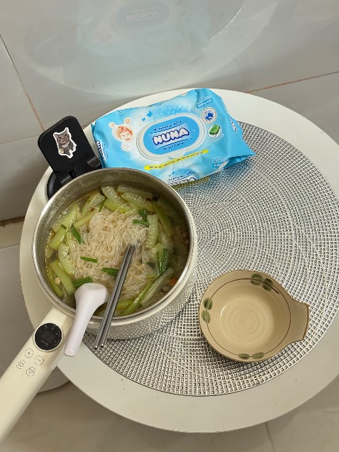 Mau sôi. Lớp inox an toàn hơn lớp chống dính. Sử dụng thời gian xem bền không. Hihi