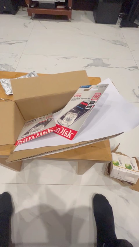 Nhận hàng rất nhanh. Thẻ cắm chạy luôn hehe.