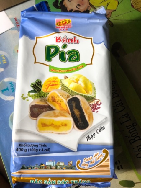 Cảm ơn Tiki giao hàng đúng hẹn. Cửa hàng đóng gói cẩn thận, bánh date mới, vị thì mình chưa ăn nên chưa biết, nhưng sản phẩm của Tân Huê Viên thì đảm bảo chất lượng rồi.