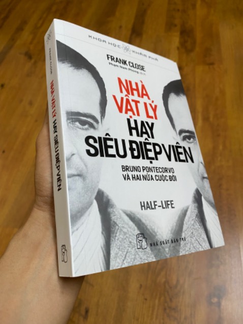 Đóng gói cần thận, có bookcare tặng kèm, sách rất OK