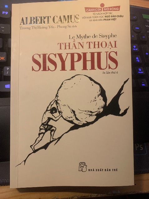 Mik có đứa bạn khuyên mik nên đọc tác phẩm này và phải nói nó thật sự rất ấn tượng. Mik vốn mới nhập môn đọc sách gần đây thôi và cuốn sách cực kỳ dễ đọc, ko quá khó hay cầu kỳ gì cả. Mà câu chuyện cuộc đời của Oba Yozo qua 3 quyển sổ nhật ký phải nói là cực kỳ bi thảm và đáng được phân tích dưới góc nhìn của một nhà tâm lý học và triết học đấy. Mà sau khi đọc mik cũng thấy một phần lớn tâm tư và nỗi lòng của tác giả Dazai Osamu trc khi og t.ự s.á.t cùng người tình của mik. Thật sự là rất bị thảm đến mức đồng cảm luôn ấy. 

Có 1 điều mik thấy hơi kỳ là so với bản gốc hay bản tiếng anh thì bản tái bản việt lại có những mẫu truyện ngắn mà mik thấy ko cần thiết phải thêm vào. Mà thôi chắc đọc 1 chút mẫu chuyện ngắn tí cho thư giản đầu óc sau trải nhiệm trên cũng đáng. Nói tóm lại sách cực kỳ hay.