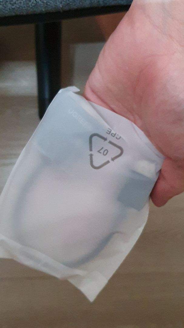 Đã dùng qua mấy loại rẻ tiền nhưng được năm là hỏng.
Chuyển thử sang cái này xem khá hơn không.
Hơi to một chút nhưng cũng chả sao...