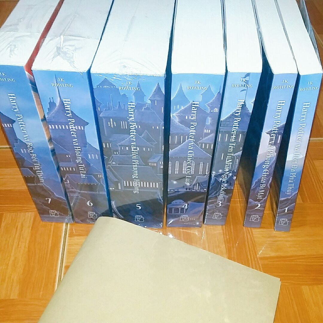 Nội dung sách rất hay. Sách gửi về còn mới, đóng gói cẩn thận, không trầy xước.