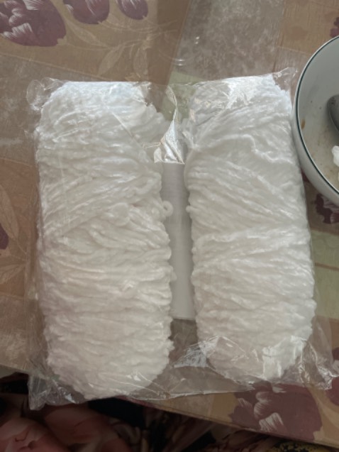 Dắt màu kem giao màu trắng, shop bị mù màu hay sao ấy nản gì đâu