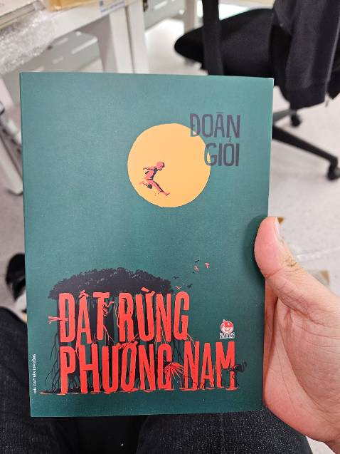 Sách có bìa đẹp, chất lượng in bên trong cũng tốt. Mình mua cho cháu học lớp 2 đọc.