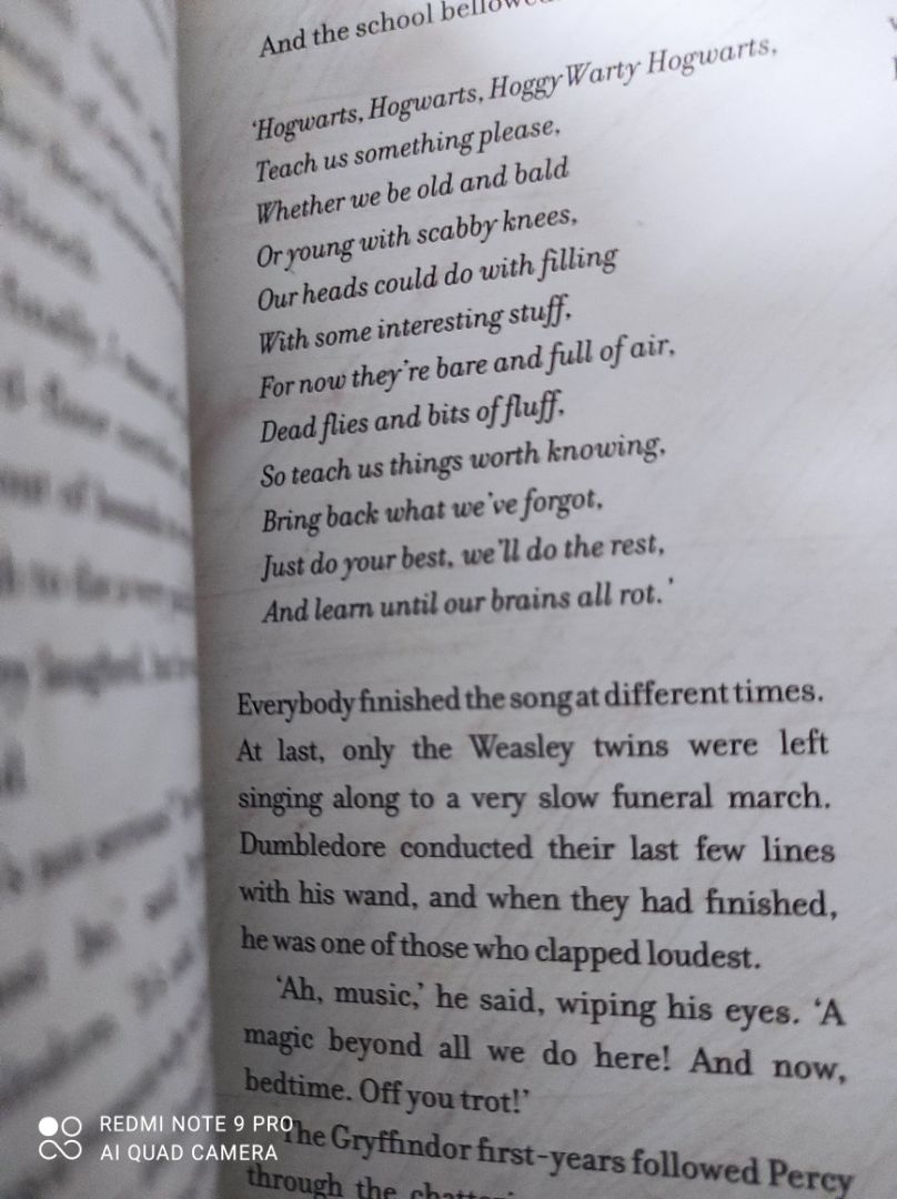 Chất lượng sách tốt, có bọc plastic và xốp chống va đập.