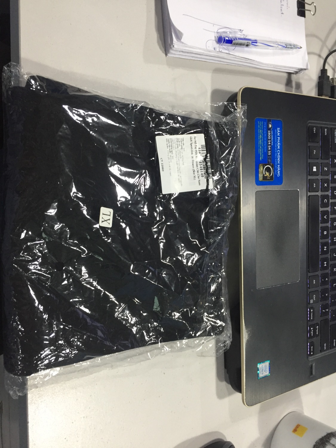 Hi Tiki,
Tôi là khách hàng của Tiki. có mua áo Hỗ trợ đốt mỡ Sportslink SK Fitness và đã chọn size XL nhưng đem về nhà mở ra thì nó quá nhỏ, ko mặc được. Về thiết kế và chất liệu vải thì đáp ứng yêu cầu.
Do vậy, xin được đổi lai qua size XXL, màu đen xanh như hình giới thiệu sp.
Mong nhận được sự hỗ trợ. Cám ơn nhiều.