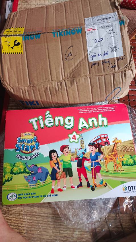 Giao hàng nhanh, đúng mẫu, đẹp. Nhưng chưa gởi hóa đơn VAT