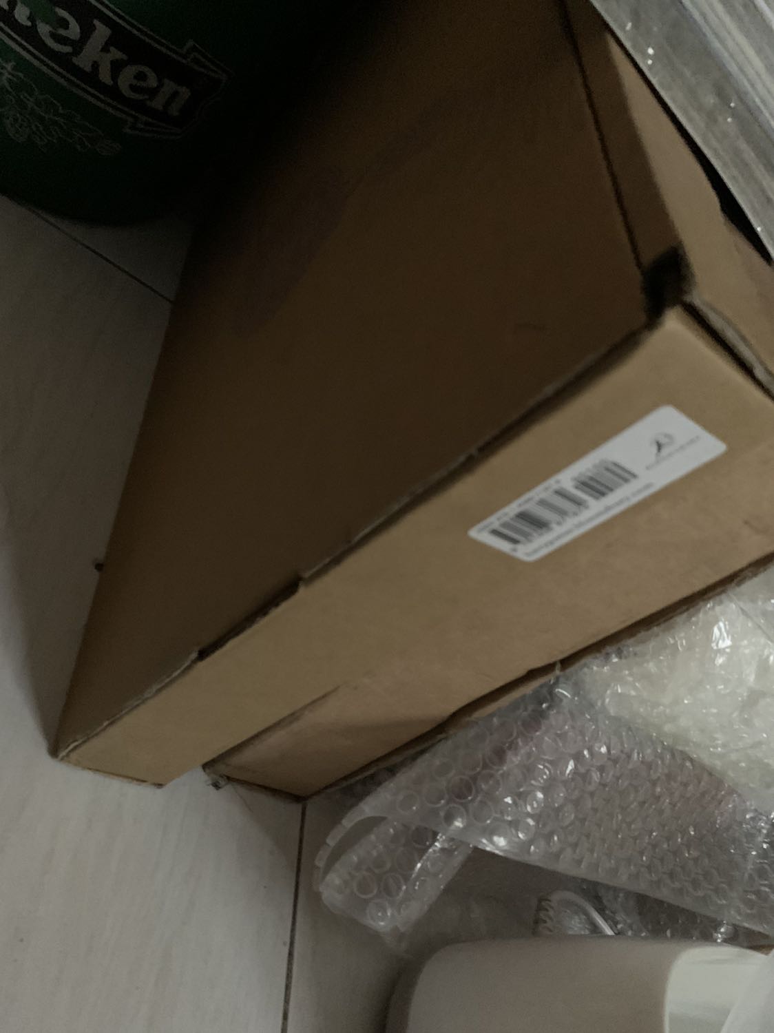 Đóng gói kỹ càng, giá hơi cao, giao hàng rất nhanh.  Tuy nhiên, không đủ trọn bộ 7 tập thì rất là đáng tiếc