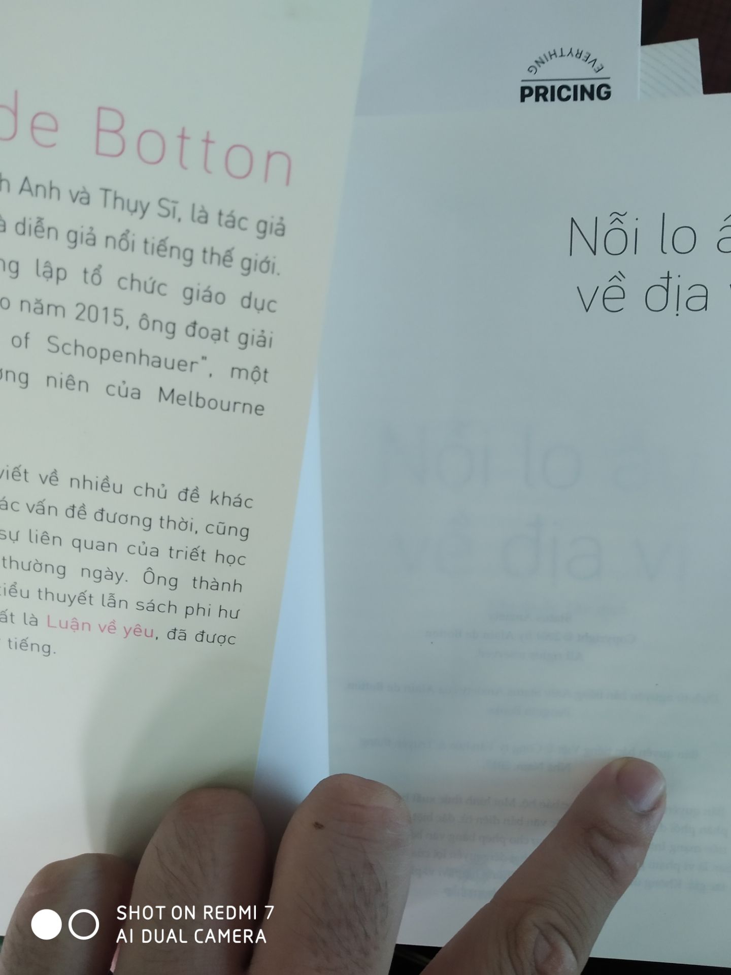 Sách này mình biết tới nhờ ted talk. Alain De Botton thì quá giỏi về triết học rồi. Các bạn có thể lên youtube search về ông. ai chưa trải đời nhiều thì đọc sách này cảm thấy an tâm hơn hẳn. nội dung thì đọc rồi biết nhen!!! nói trước là cực hay và khó hiểu với mấy bạn ít đọc về philosophy Sách này mình biết tới nhờ ted talk. Alain De Botton thì quá giỏi về triết học rồi. Các bạn có thể lên youtube search về ông. ai chưa trải đời nhiều thì đọc sách này cảm thấy an tâm hơn hẳn. nội dung thì đọc rồi biết nhen!!! nói trước là cực hay và khó hiểu với mấy bạn ít đọc về philosophy