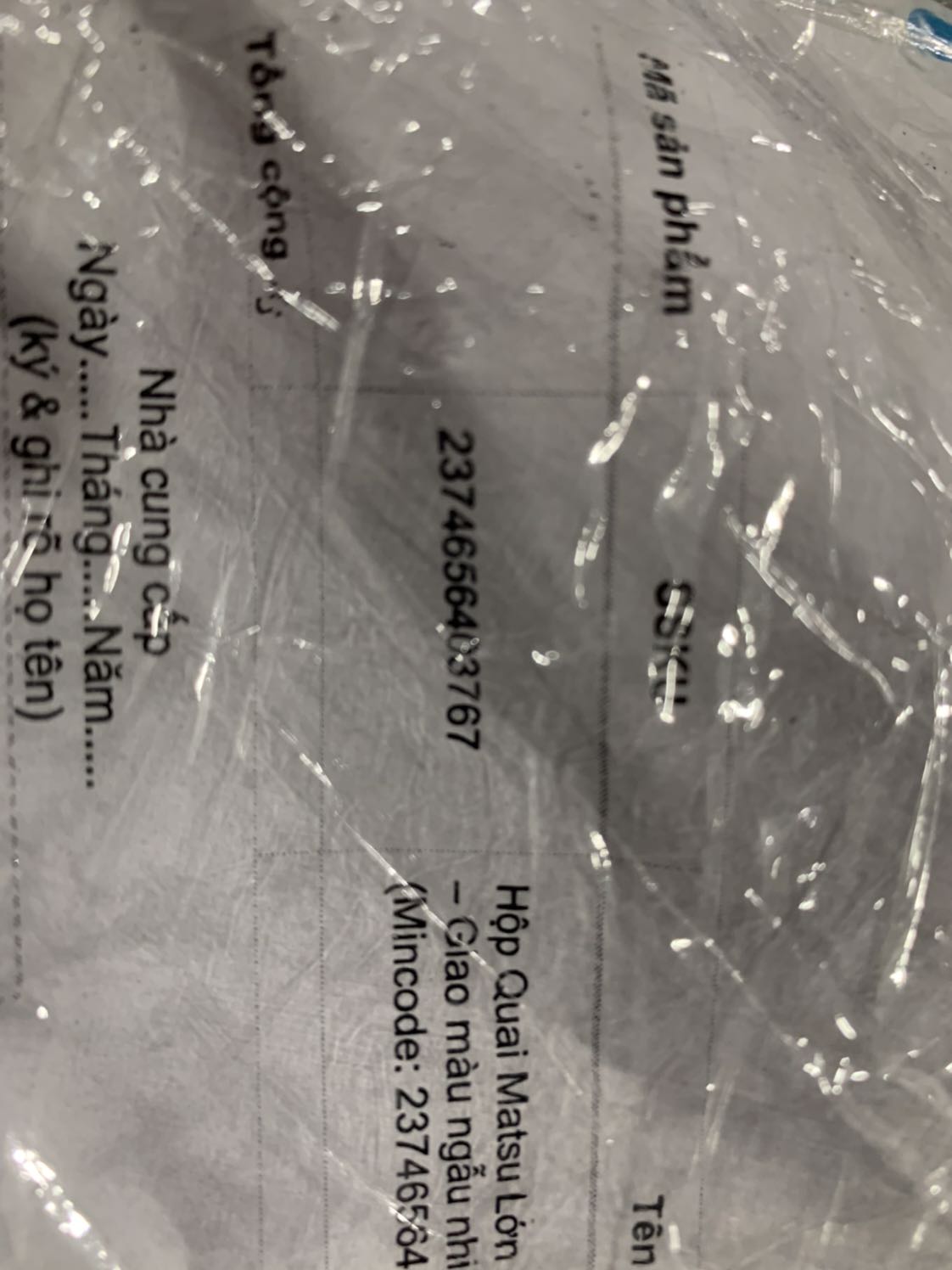 Sản phẩm giao bị nứt vỡ. Tiki đổi giúp mình