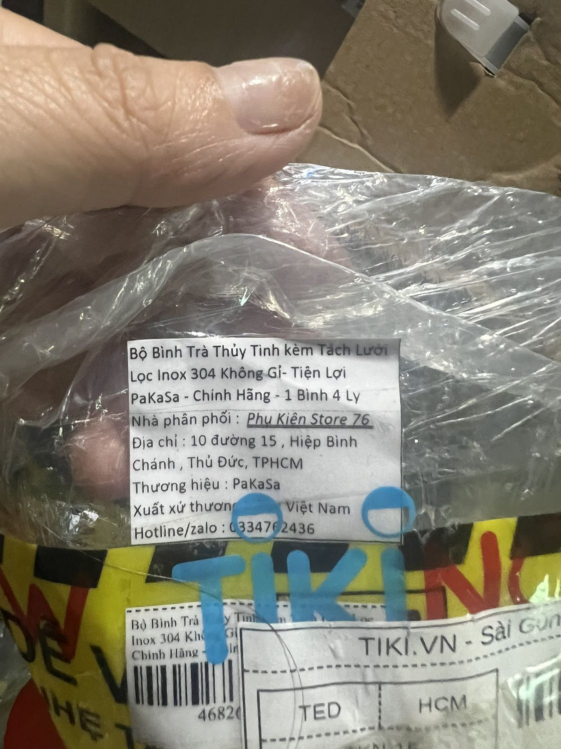 Bộ ly bể tan nát. Cần trả hàng