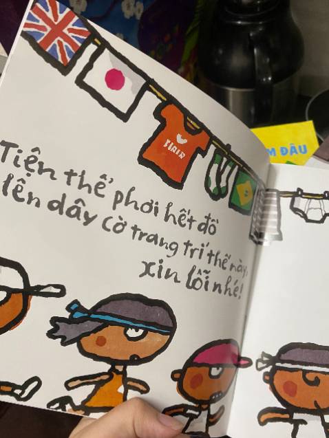 câu chuyện đáng yêu, giao hàng nhanh chóng, sách rất dày dặn