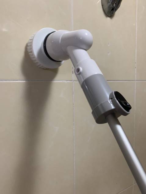 Hàng chuẩn hãng, giá rẻ hơn các shop khác tầm hơn 50k. Hỏi shop sao rẻ vậy thì b ấy trả lời do đặt hàng số lượng lớn nên giá tốt. Mình nhận hàng cái ưng luôn. Khớp nối lắp dễ dàng. Cũng dễ thao tác do ko nặng lắm. Đã đặt thêm 1 bộ cho bố mẹ đỡ cúi đau lưng