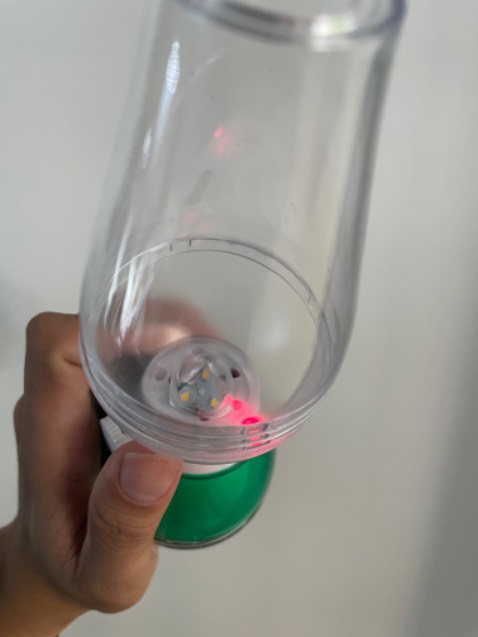 Đèn bật không cháy, ghim sạc cũng k cháy