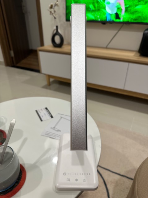 Đèn nhìn rất sang và đẹp, rất đáng mua nha mọi người.