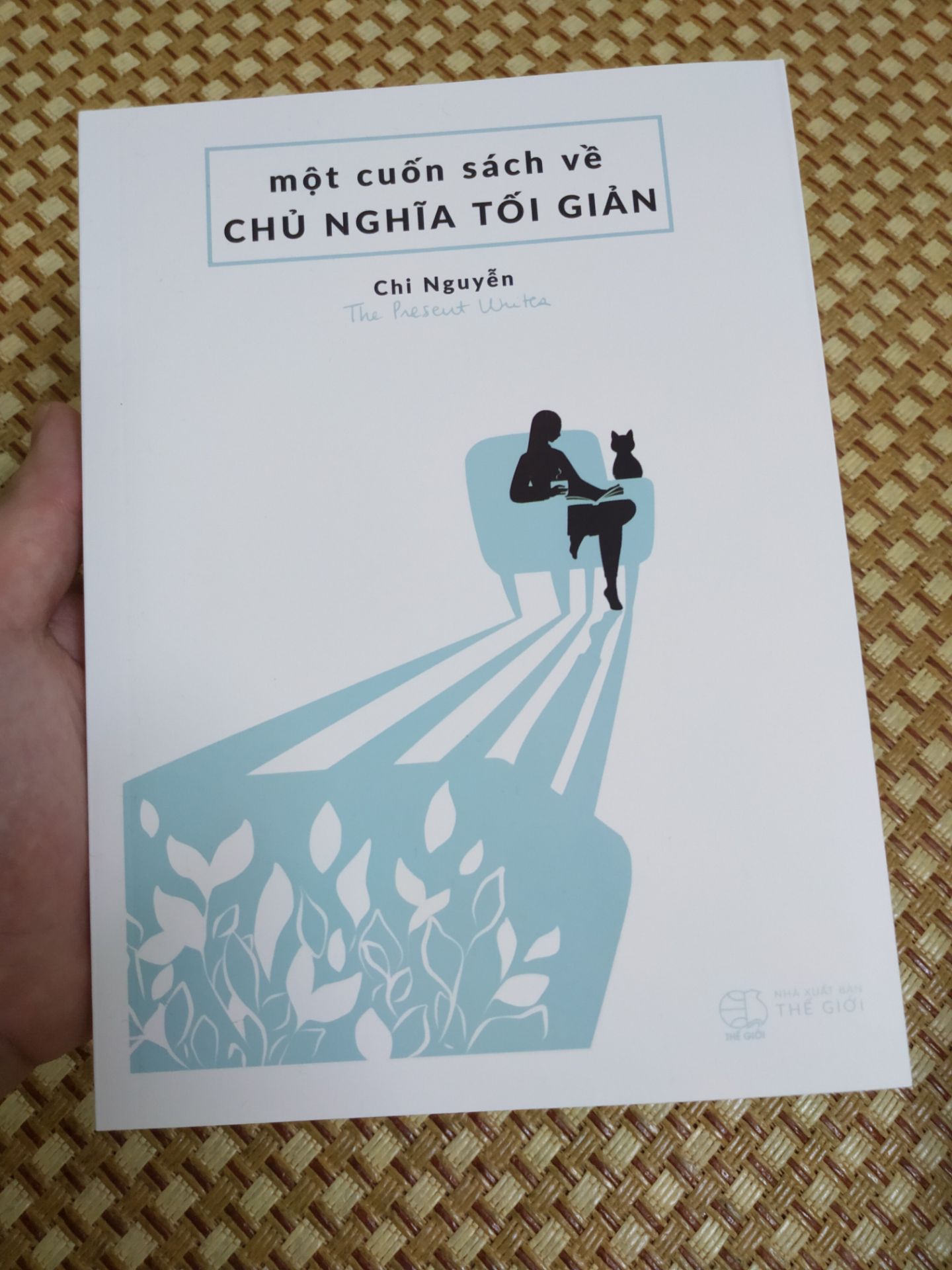 Mình tình cờ biết cuốn sách này qua một bài viết trên trang The Present Writer của chị Chi, nên đã đặt mua vì mình cũng đang có ý định thực hành Chủ nghĩa tối giản. Sách được đóng gói rất tốt và cẩn thận, tuy nhiên mình cũng chưa đọc nên cũng chưa có ý kiến gì thêm. Nói chung là mình rất hài lòng về lần giao sách này.