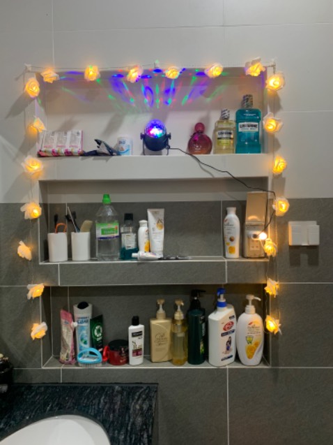 Kiểu dáng gọn, sử dụng tốt, cắm sạc 1 thời gian khá lâu củ sạc không bị nóng, hài lòng khi sử dụng.