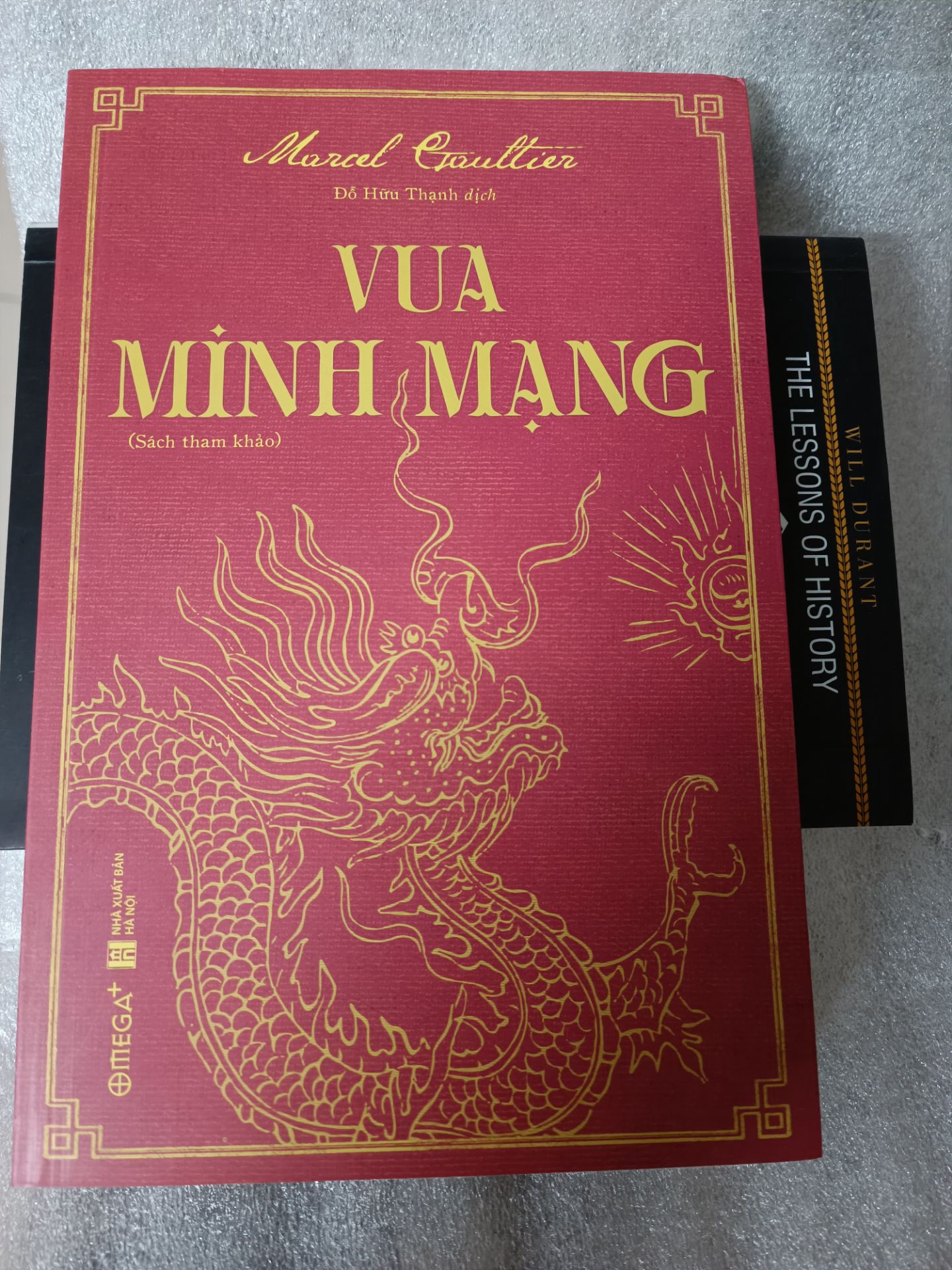 chưa đọc nhưng thấy chất lượng sách ok. chứ bên fahasa giao cho mình cuốn lịch sử văn minh ả rập, chắc chắn là sách cũ