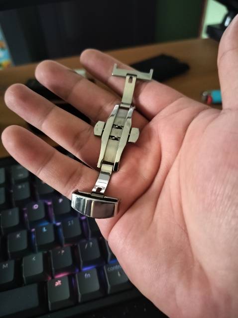 Khoá bướm ok, chắc chắn nhưng không dùng chung với dây của shop được do dây quá ngắn