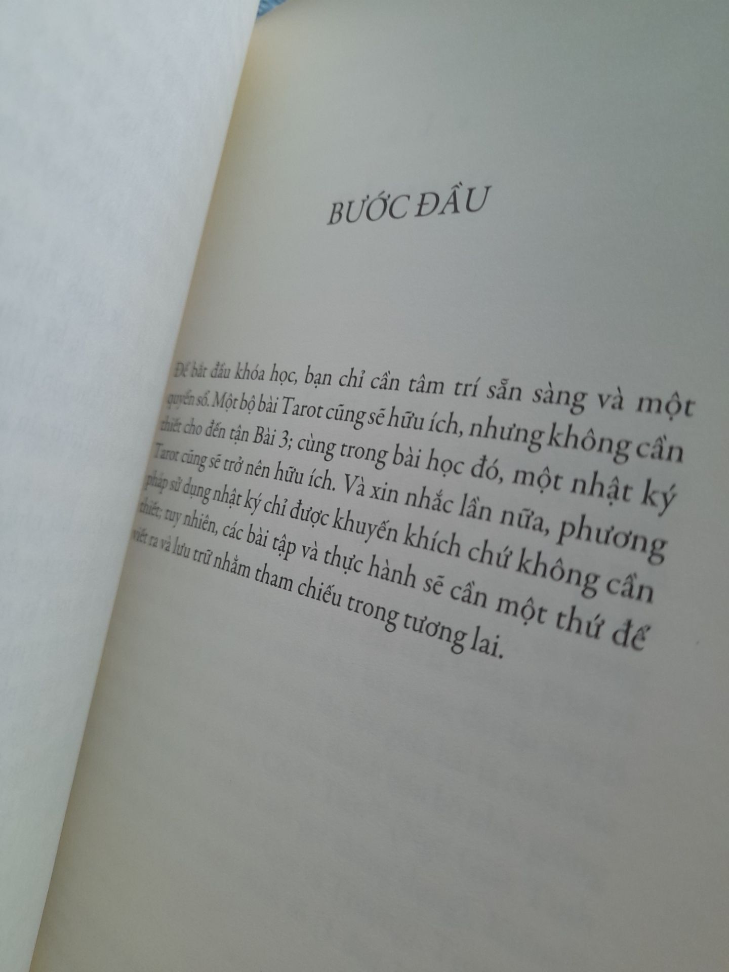 Có bọc ni-long bên ngoài sách nên tránh được việc bị bẩn.
Đóng gói sản phẩm tốt, có chóng shock cho gói hàng.
Giao hàng nhanh.