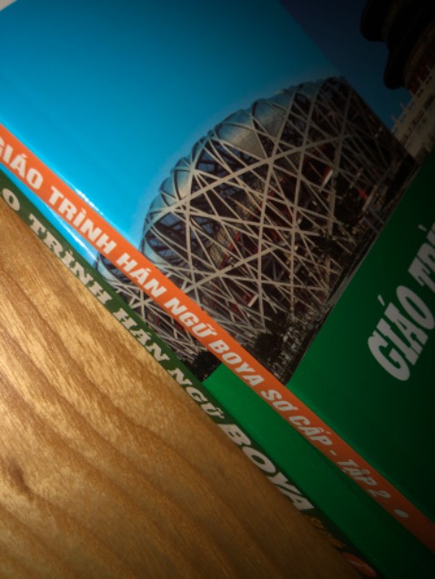 Giao hàng nhanh chóng nhưng quyển sơ cấp 2 ko rõ đậm như quyển sơ cấp 1?? Dù mình mua cùng 1 chỗ?