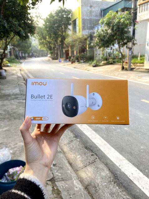 camera chính hãng, hình thu ở phân giải 4mp rất đẹp, gói hàng chắc chắn, giao hàng nhanh.