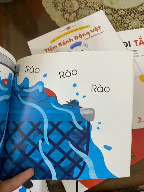 Shop gói hàng kĩ, hình ảnh sách dễ thương, màu sắc bắt mắt. Nói chung là mình rất hài lòng, mn nên mua nhé.