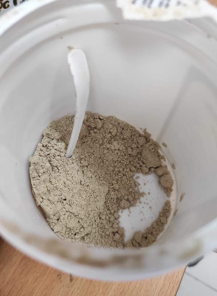 Ngũ cóc tốt lắm phải nói thật so với ngũ cốc hera thì nó tốt hơn rất nhiều sử dụng 3 ngày bé nhà mình ăn ngon ngủ ngon mỗi ngày sau ăn mình pha cho 1 ly uống thêm sữa mình cũng nghiền uống vì nó thơm mịn