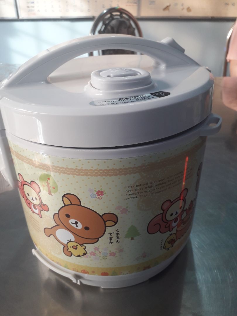 shop giao hàng nhanh,
nồi cơm điện đep
giao đúng y hình 
sẽ ủng hộ shop lần sau.