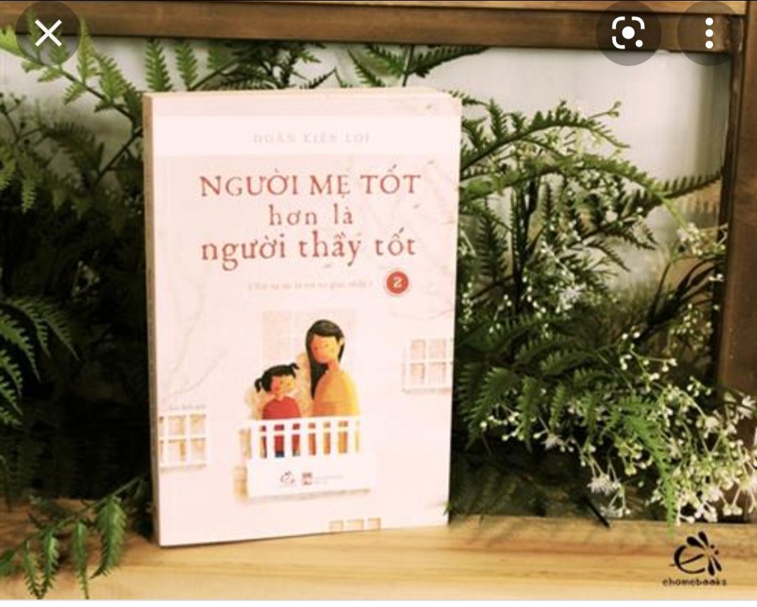 cuốn sách rất nhiều kinh nghiệm bổ ích cho các bậc phụ huynh, có thể áp dụng đc ngay để giáo dục con đúng đắn. Tác giả Doãn Kiến Lợi ko những rất thấu hiểu trẻ con mà còn có kiến thức sâu rộng, rất có Tâm và có Tầm. Mình đọc hơn 20 cuốn sách nuôi dạy con nhưng tâm đắc nhất là các đầu sách của Cô Doãn Kiến Lợi. Bởi vì mình đã hái đc nhiều quả ngọt nhờ vào việc đọc sách của cô và áp dụng những gì cô viết trong sách.