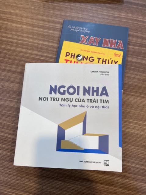 Sách phân tích hay nhưng phần lớn kiến thức là phù hợp với lối sống, cách sinh hoạt cũng như bố trí nhà cửa của người Nhật, chưa có nhiều giá trị ứng dụng cho người Việt. Hình ảnh chưa được đầu tư.