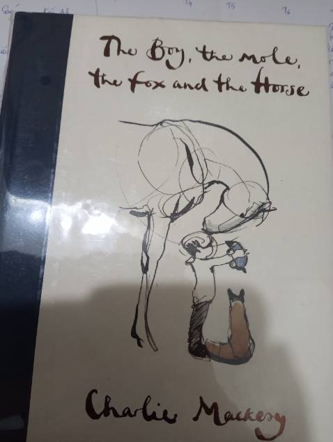 Sách đẹp, đóng gói cẩn thận