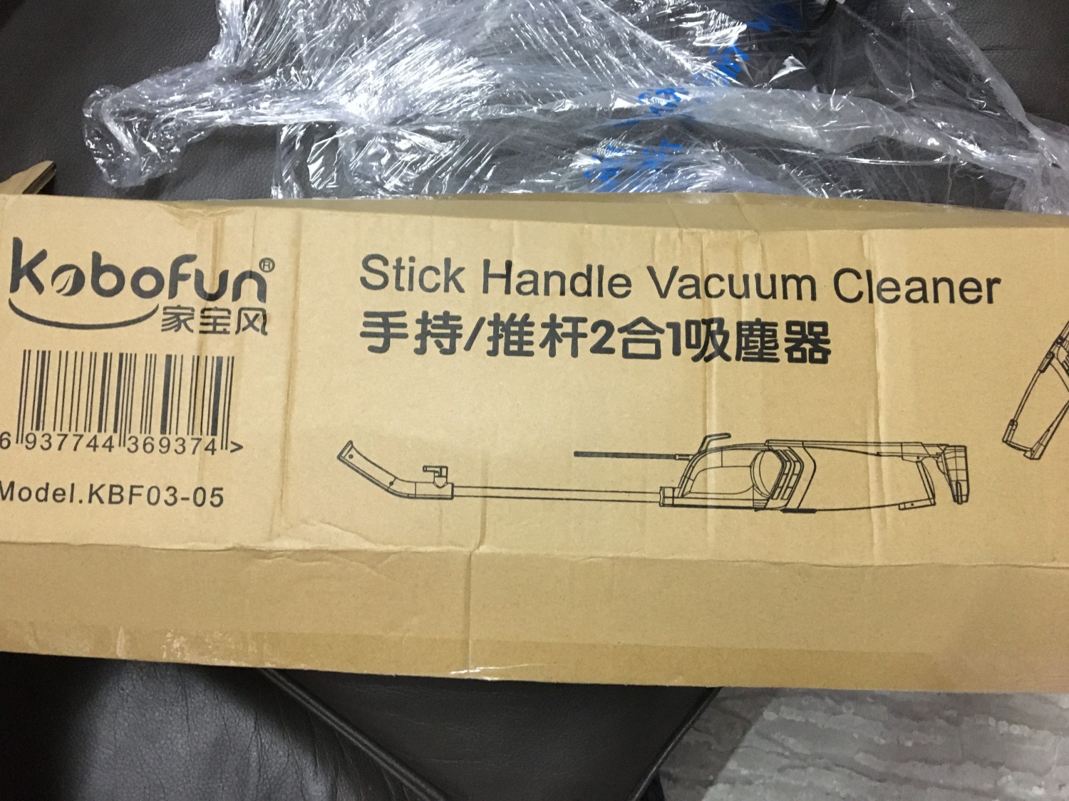 Mình đặt máy hút bụi Greenhome màu xanh dương thì Tiki giao máy hút bụi Kobofun màu xanh lá. Thất vọng toàn tập! Yêu cầu Tiki liên hệ đổi trả hàng đúng như mình đặt.