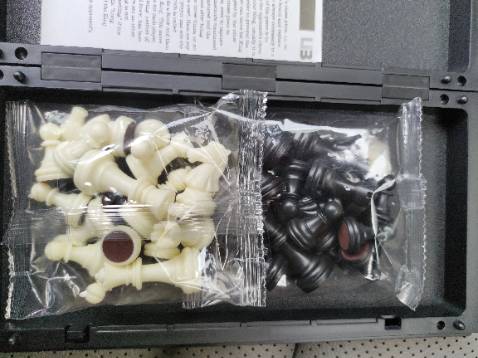 Sản phẩm không đúng như mô tả, nhận về bộ cờ là 2 màu đen trắng không phải màu vàng bạc như tất cả hình chụp, bộ đen trắng thì giá trị rất rẻ. Treo đầu dê bán thịt ***